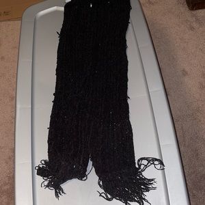 Women’s black scarf